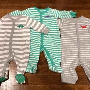 Set of 3 3-month Carter’s pajamas